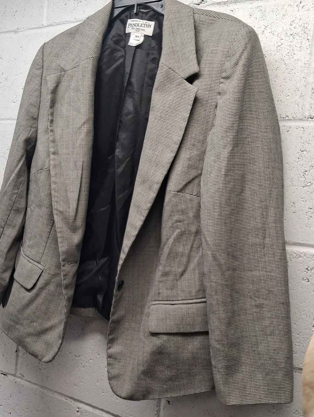 Pendleton tailored sport